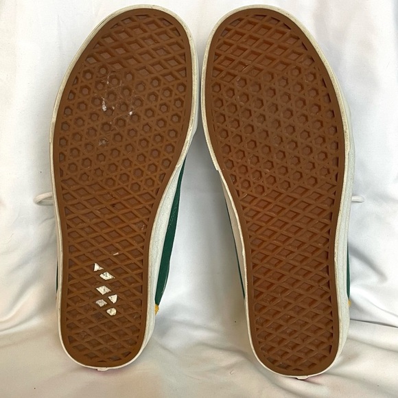 Vans men’s suede sneakers - Picture 4 of 5